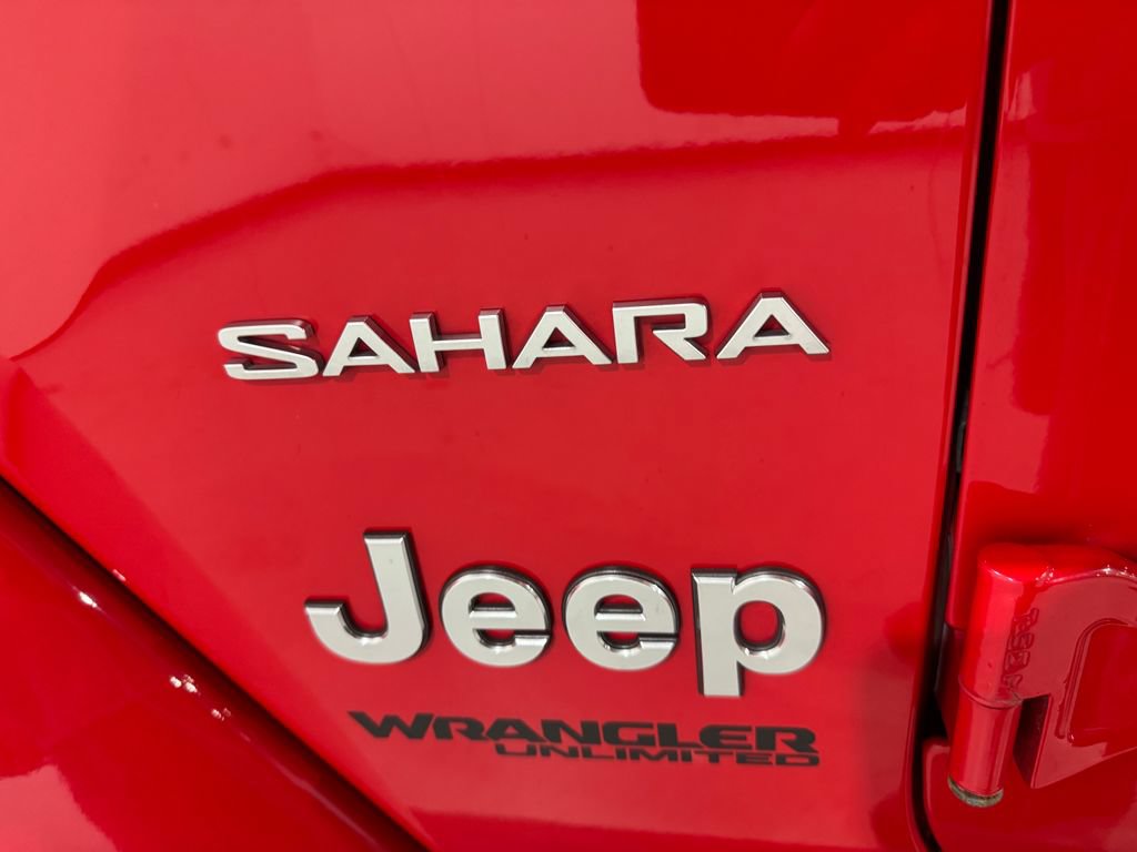 Used 2021 Jeep Wrangler Unlimited Sahara w/ Uconnect 4C Nav & Sound Group AWD/4WD image 30