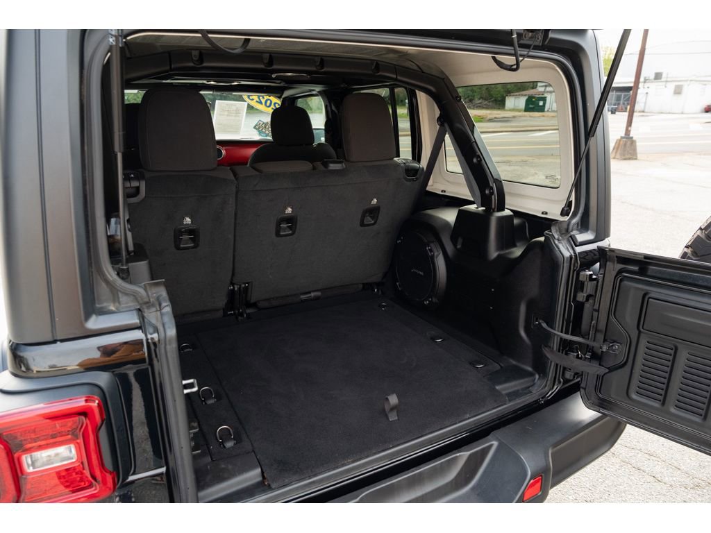 Used 2023 Jeep Wrangler Unlimited Rubicon w/ Xtreme 35 Tire Package AWD/4WD image 33