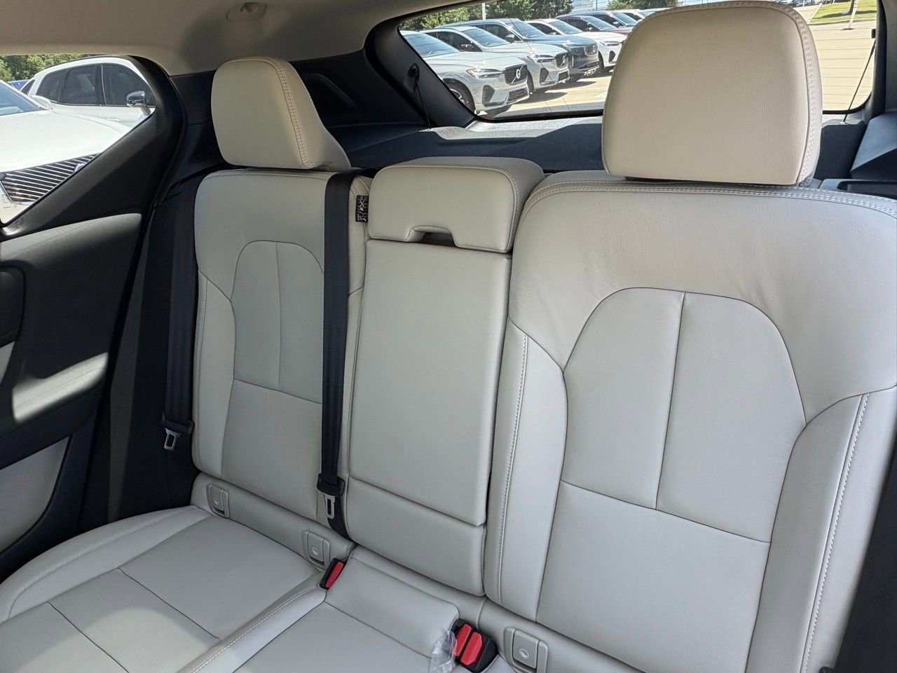 New 2026 Volvo XC40 B4 Plus w/ Protection Package Premier image 22