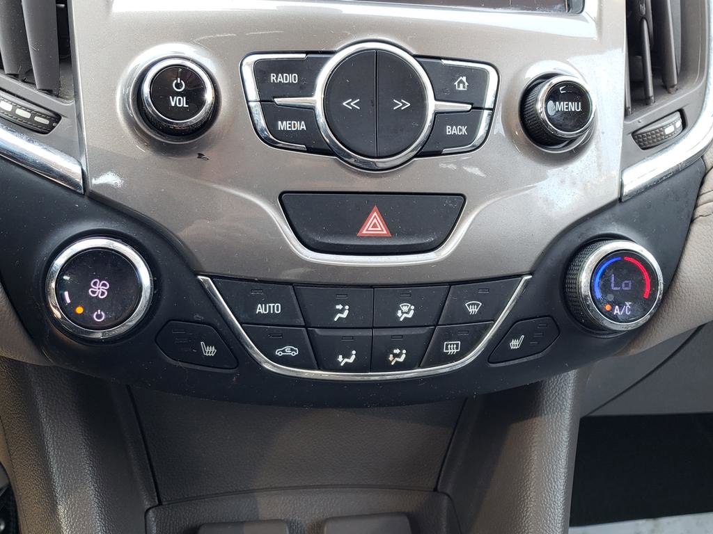 Used 2016 Chevrolet Cruze Premier image 16