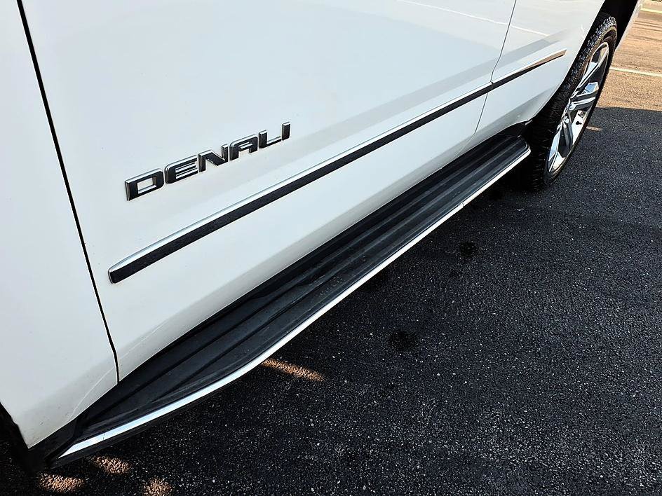 Used 2020 GMC Yukon Denali AWD/4WD image 10