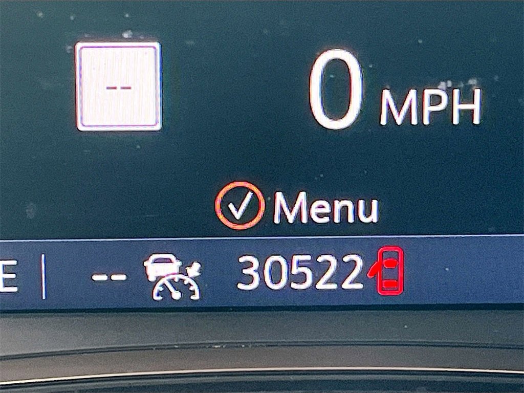 Used 2023 Chevrolet Traverse RS image 12