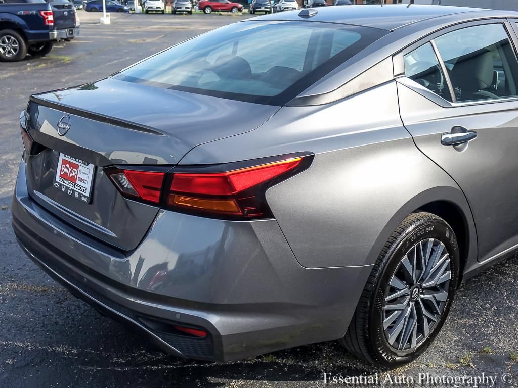 Used 2025 Nissan Altima 2.5 SV FWD image 8