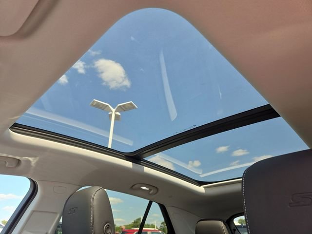 New 2025 Buick Envision Sport Touring image 19