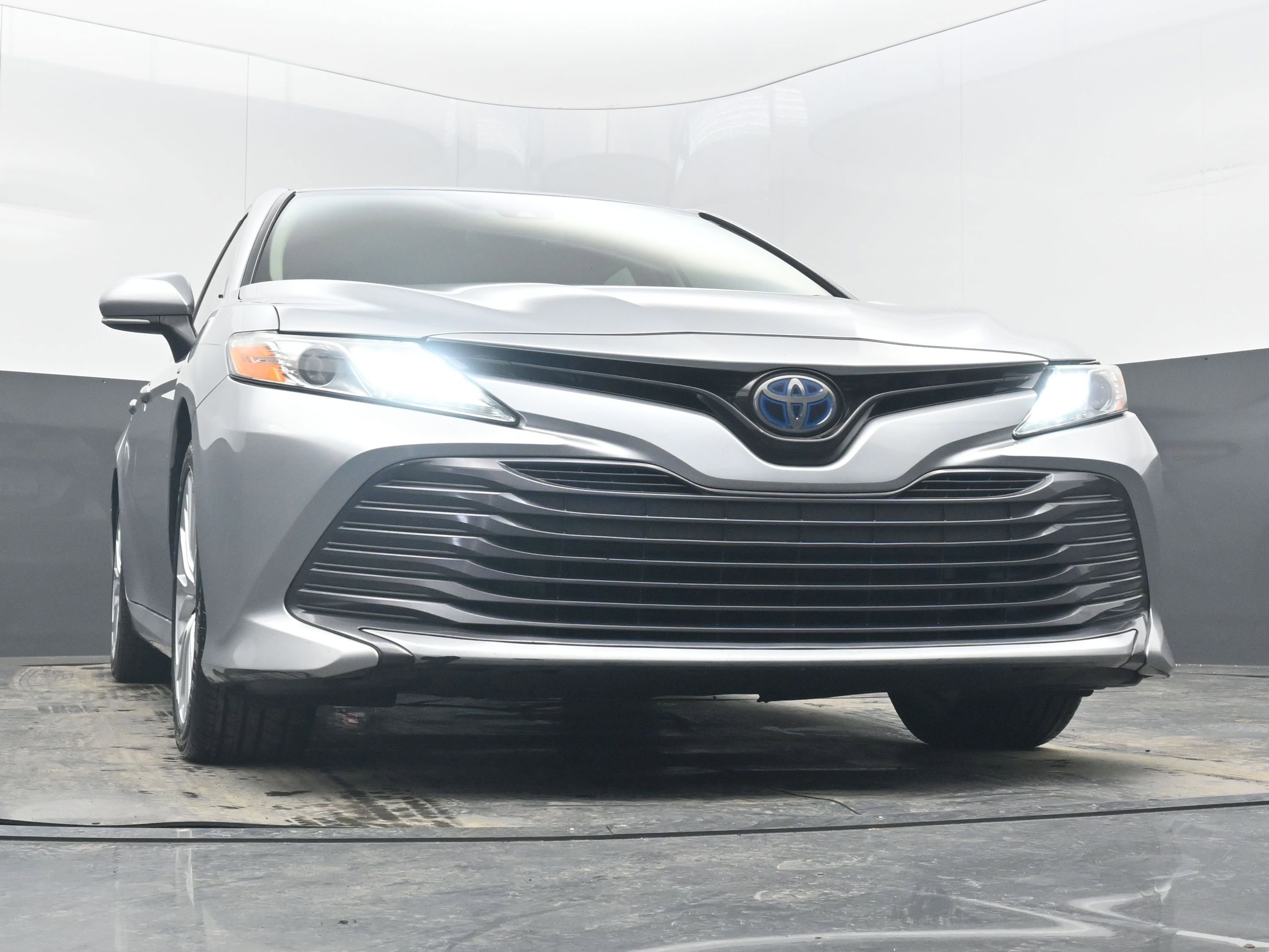 Used 2019 Toyota Camry XLE image 21