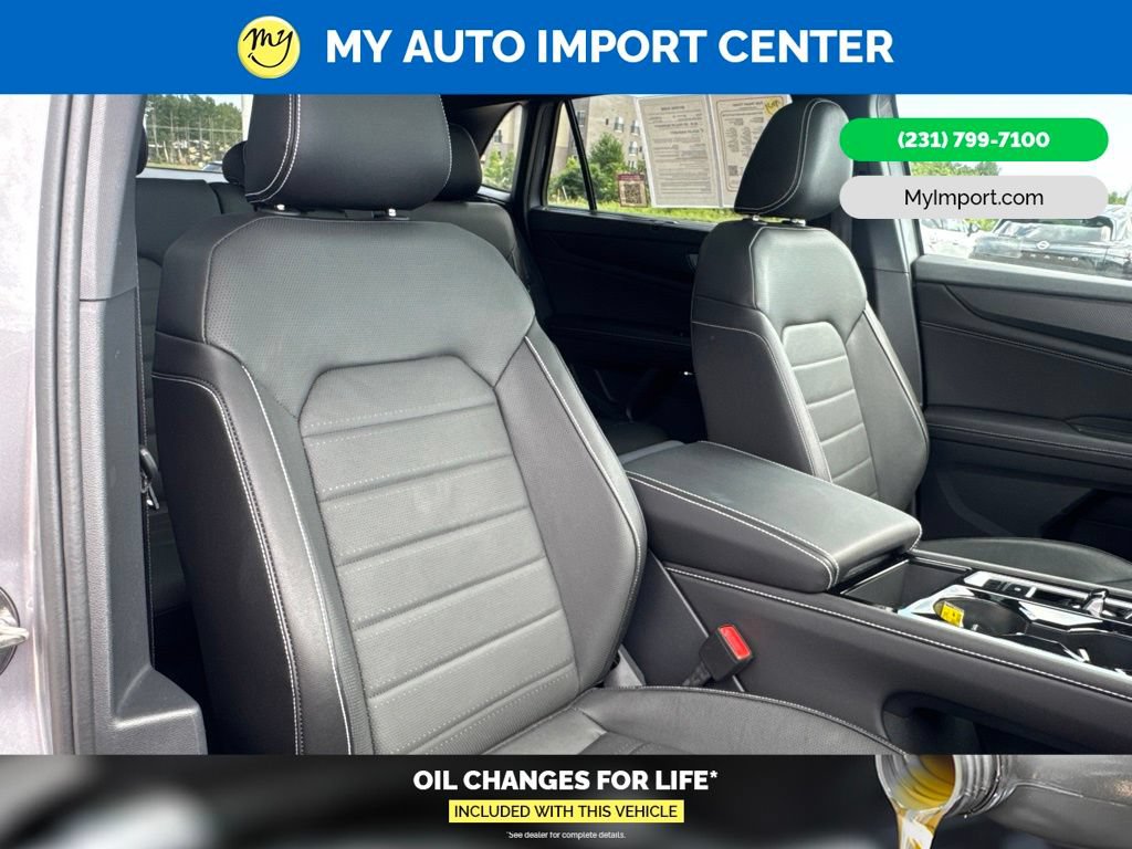 Used 2025 Volkswagen Atlas Cross Sport SEL AWD/4WD image 30
