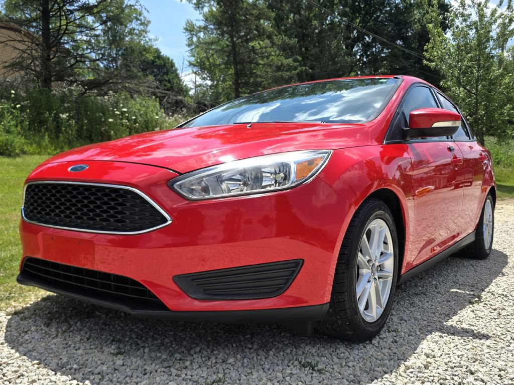 Used 2016 Ford Focus SE w/ SE Cold Weather Package FWD image 6
