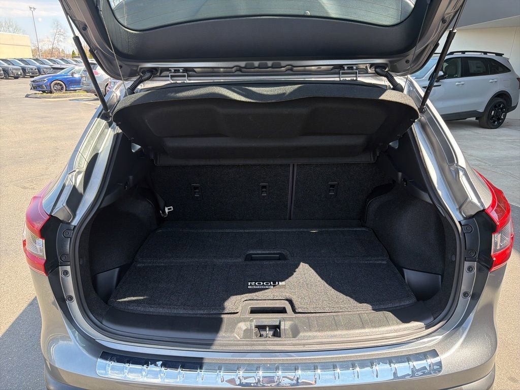 Used 2022 Nissan Rogue Sport SL image 17