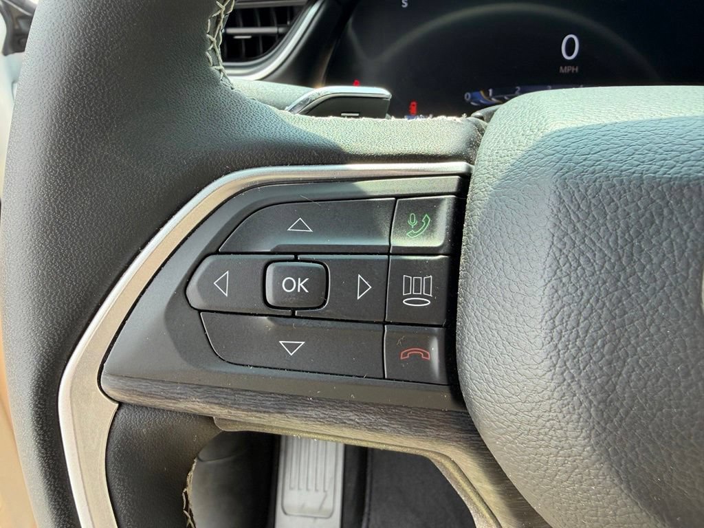 Certified 2025 Jeep Grand Cherokee L Limited AWD/4WD image 25