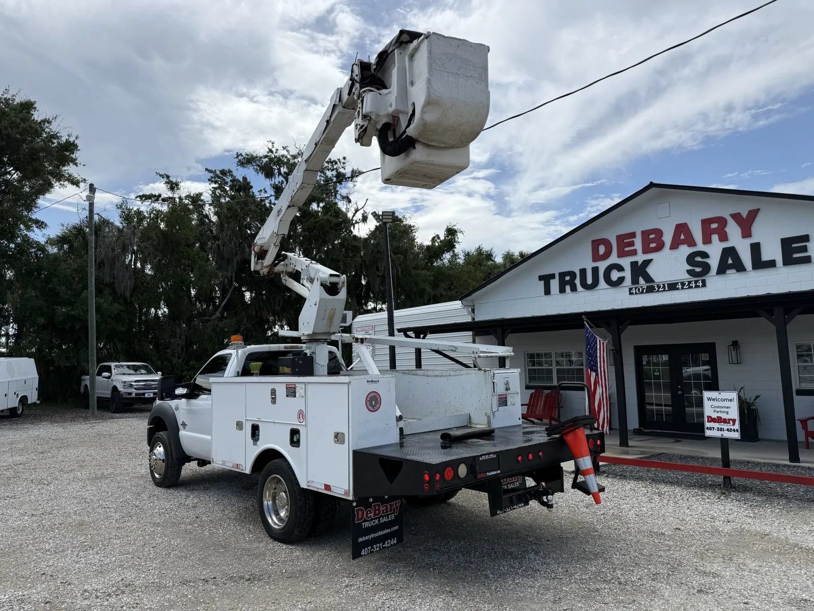Used 2012 Ford F550 4x4 Regular Cab Super Duty w/ Snow Plow Prep Pkg image 5