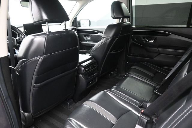 Used 2025 Honda Pilot EX-L image 2