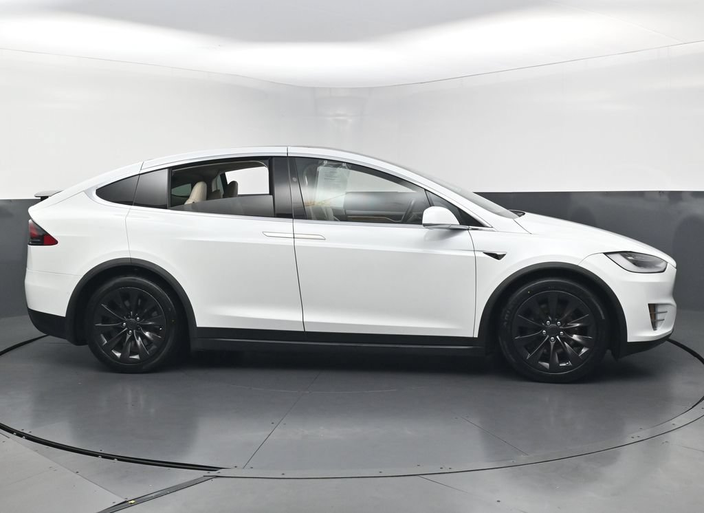 Used 2018 Tesla Model X 75D AWD/4WD image 6