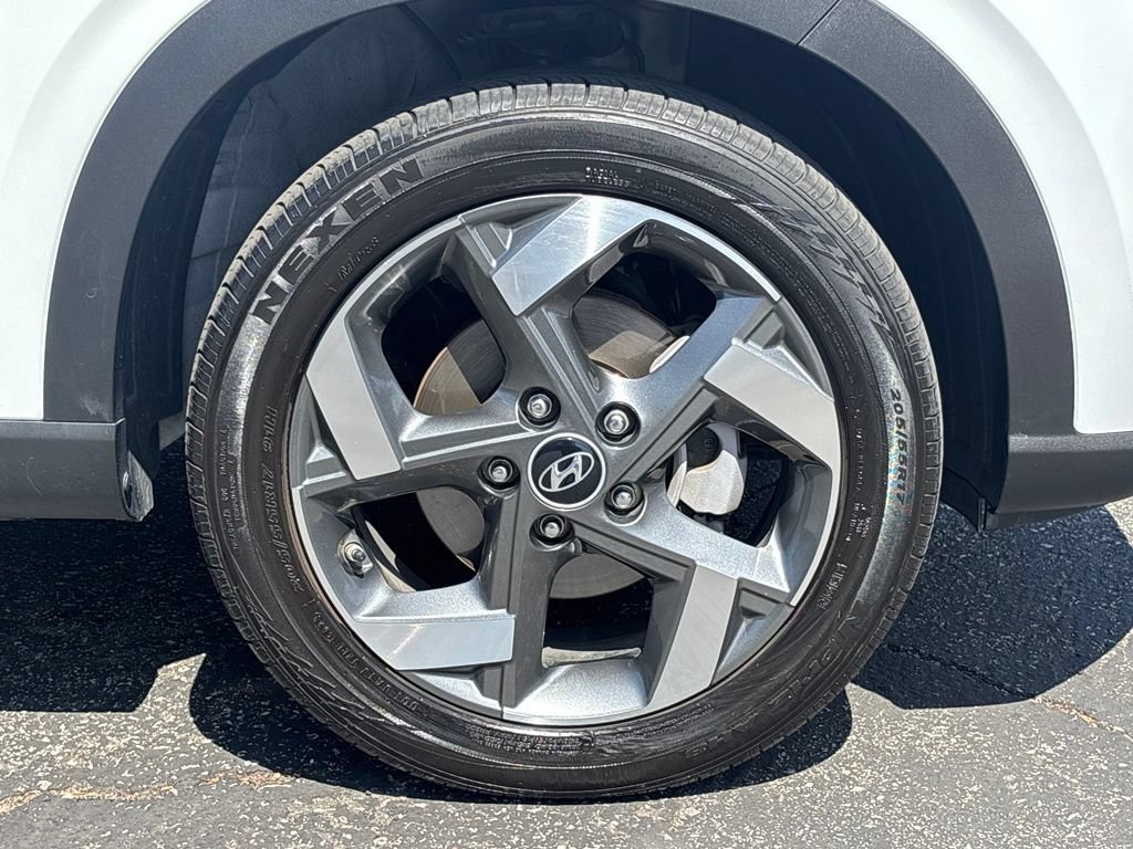 Used 2024 Hyundai Venue SEL FWD image 34