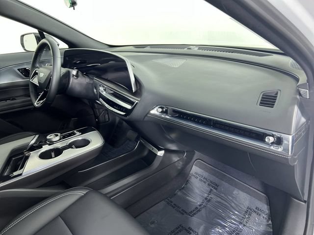 Certified 2024 Cadillac Lyriq Tech RWD image 30