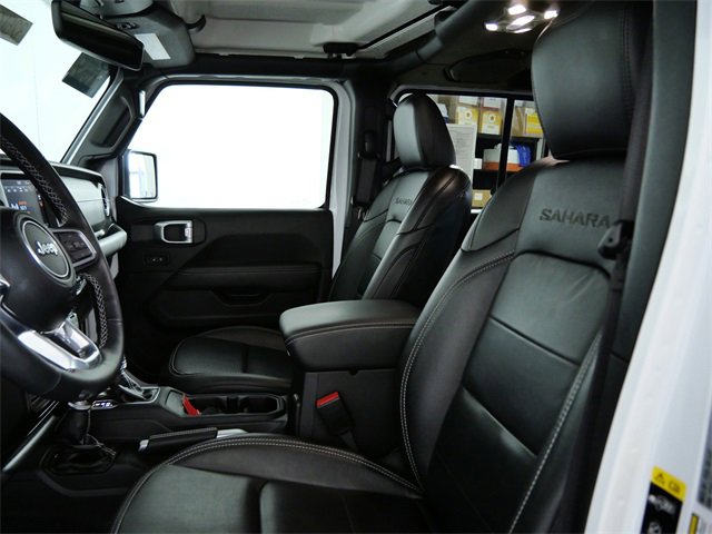 Used 2022 Jeep Wrangler Unlimited Sahara w/ Cold Weather Group image 17