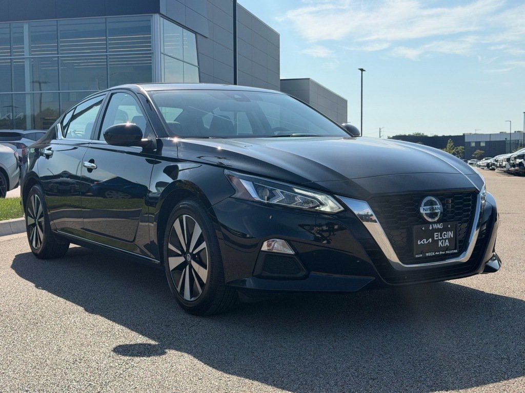 Used 2021 Nissan Altima 2.5 SV FWD image 1