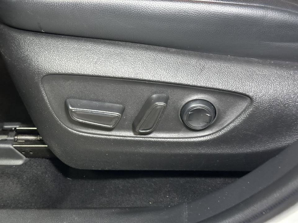 Certified 2022 Toyota Highlander XLE image 23