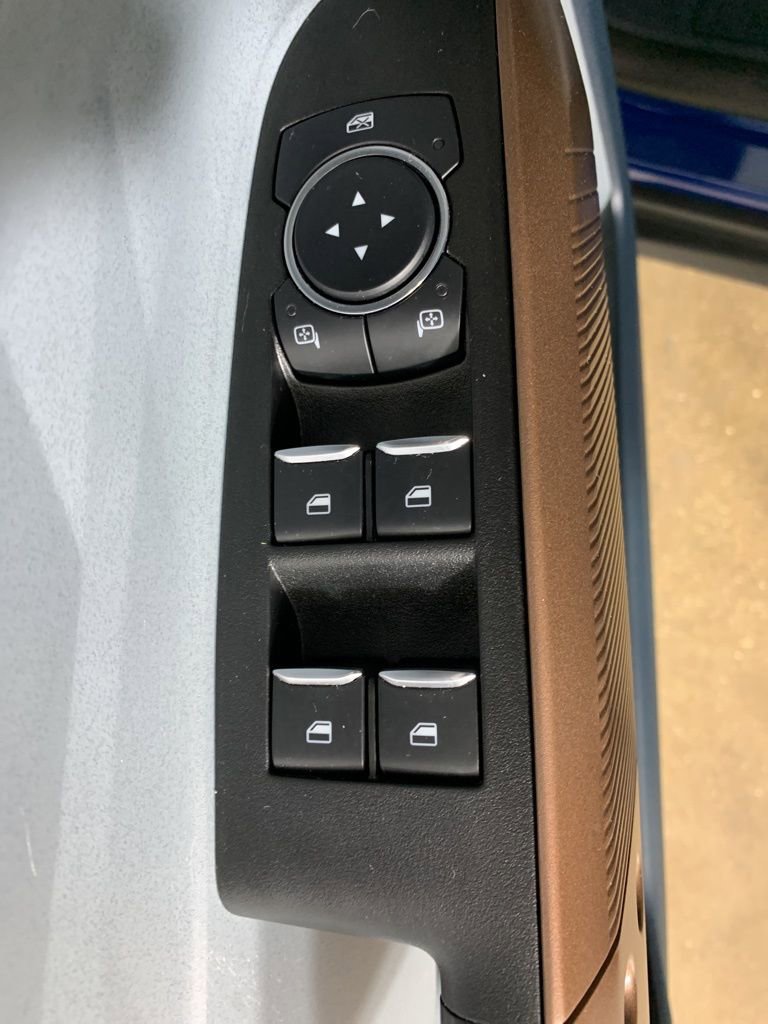 Used 2023 Ford Maverick Lariat w/ Lariat Luxury Package image 16