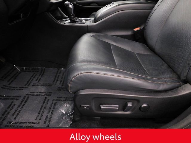 Used 2018 Toyota Highlander Limited image 25