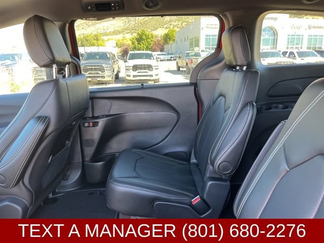 New 2026 Chrysler Pacifica Select FWD image 17