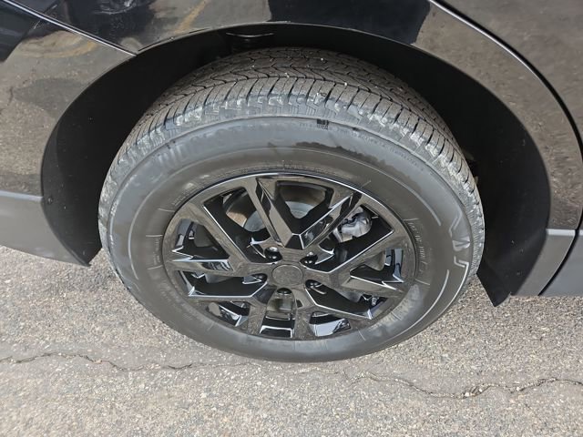 Used 2024 Chevrolet Equinox LT image 18