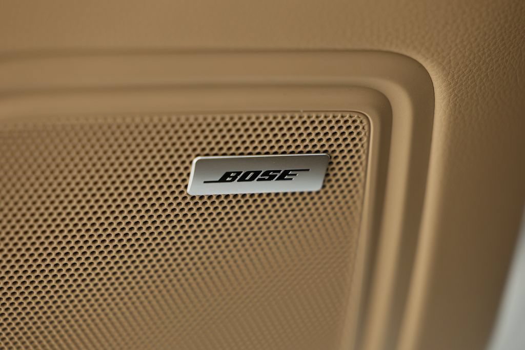 New 2026 Porsche Macan AWD/4WD image 23