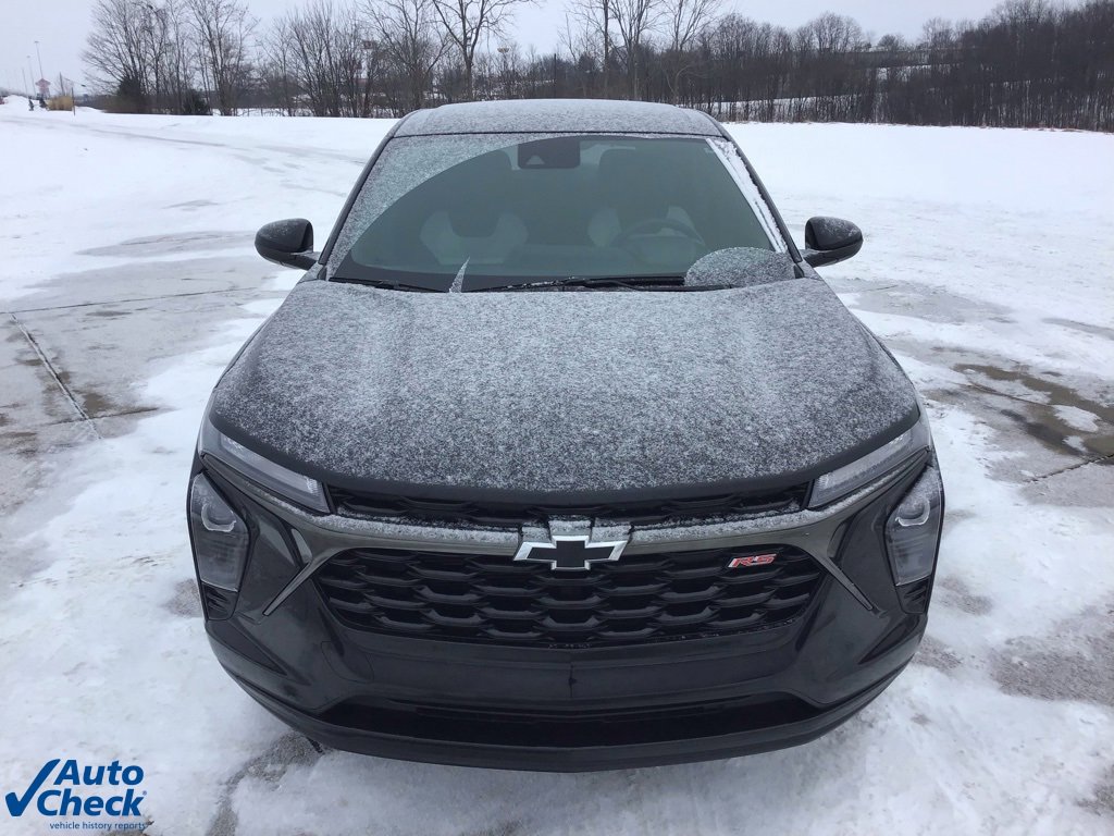 Used 2024 Chevrolet Trax RS w/ Driver Confidence Package image 11