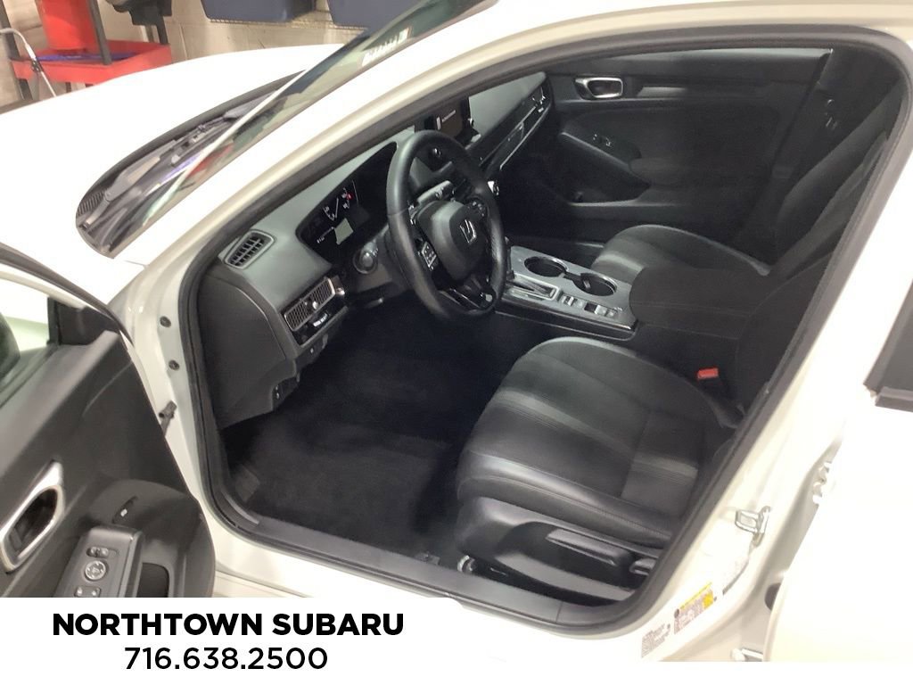 Used 2023 Honda Civic Sport image 4