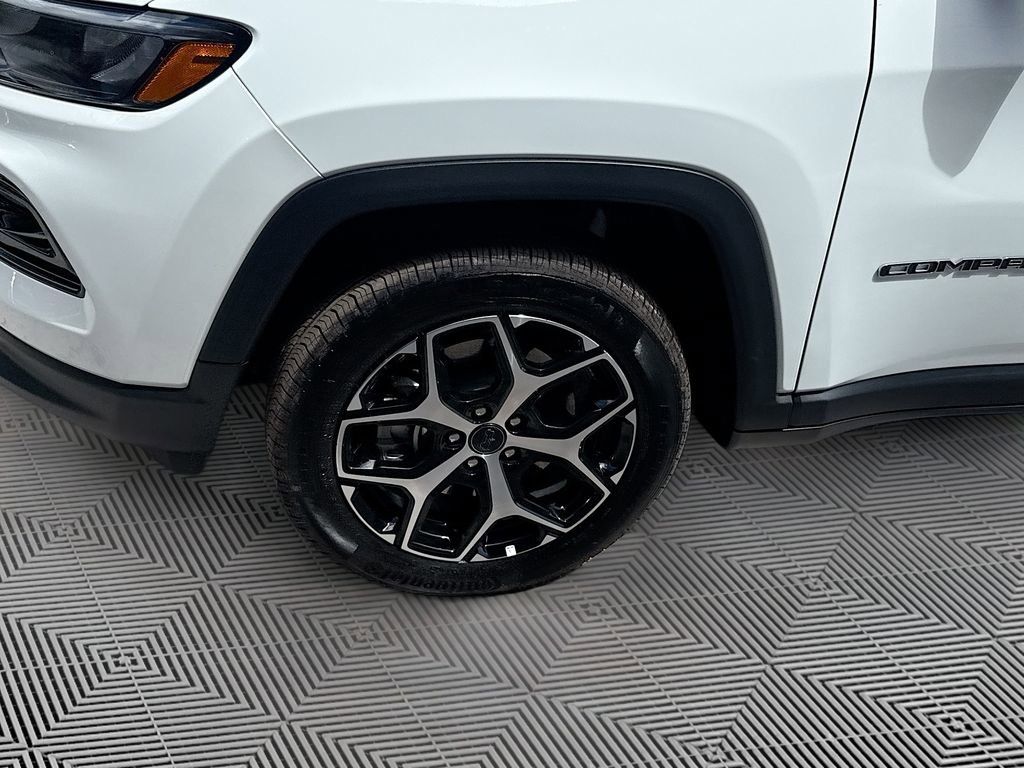Used 2026 Jeep Compass Limited image 35