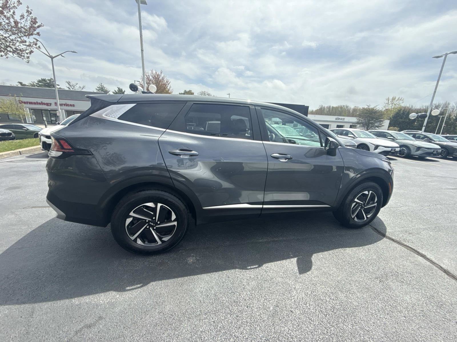 Used 2023 Kia Sportage LX AWD/4WD image 9