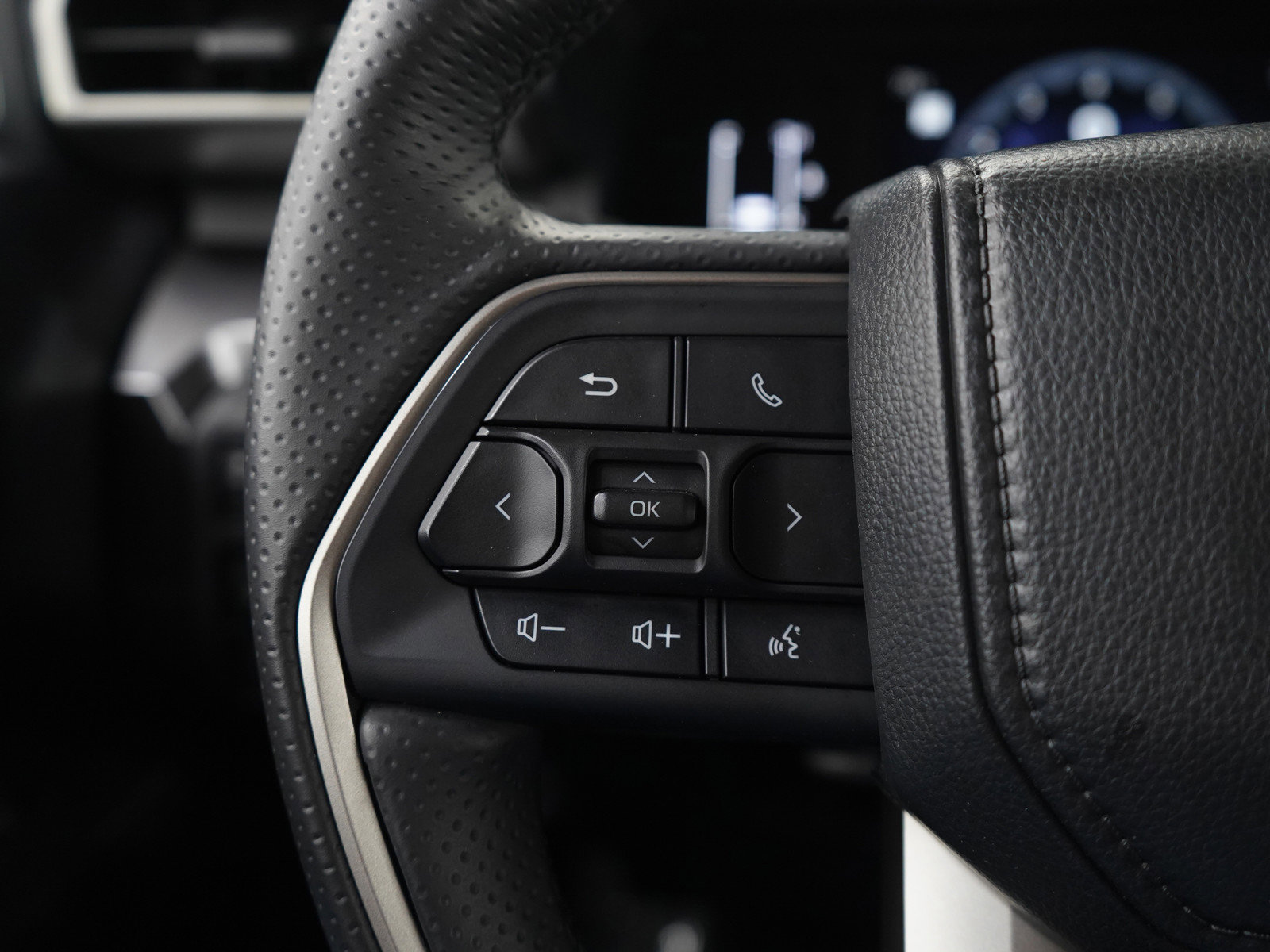 Used 2025 Toyota 4Runner SR5 image 26