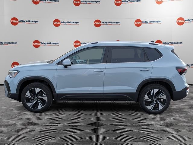 New 2026 Volkswagen Taos SE image 8
