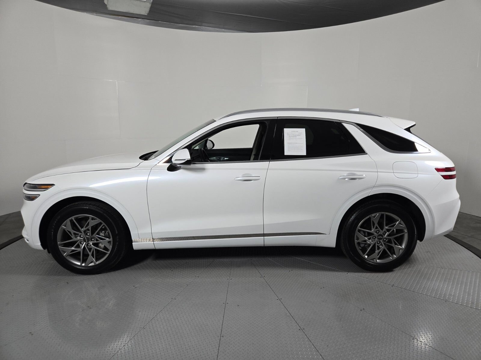 Used 2025 Genesis GV70 2.5T AWD/4WD image 7