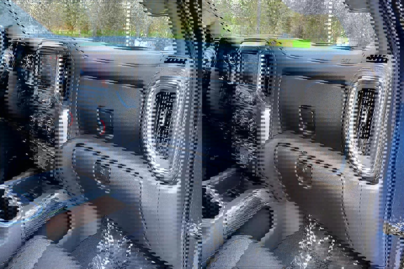 Used 2020 Chevrolet Silverado 1500 RST image 18