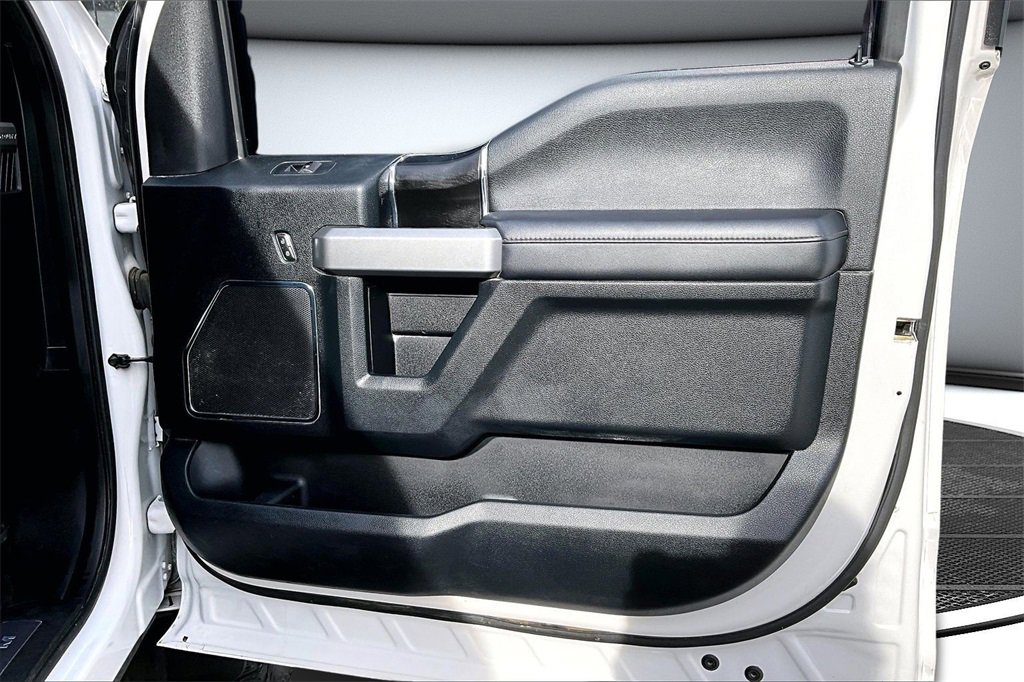 Used 2018 Ford F250 Platinum w/ Platinum Ultimate Package image 27