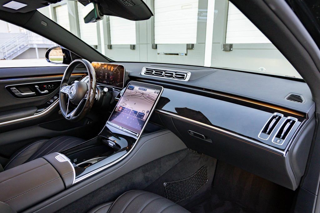 Used 2023 Mercedes-Benz S 500 4MATIC w/ AMG Line image 27