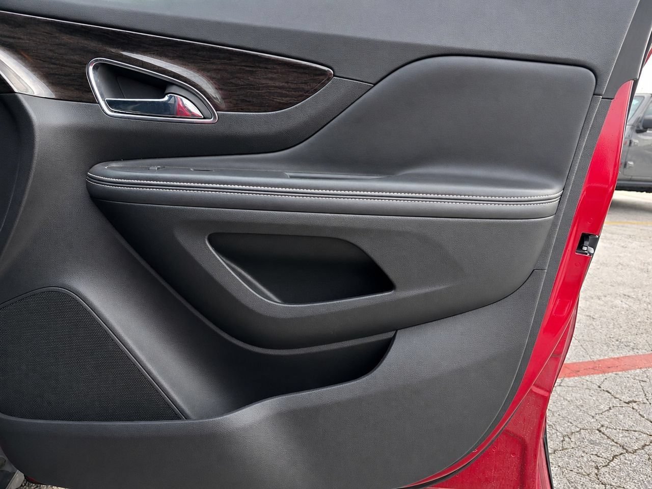 Certified 2015 Buick Encore Convenience FWD image 33