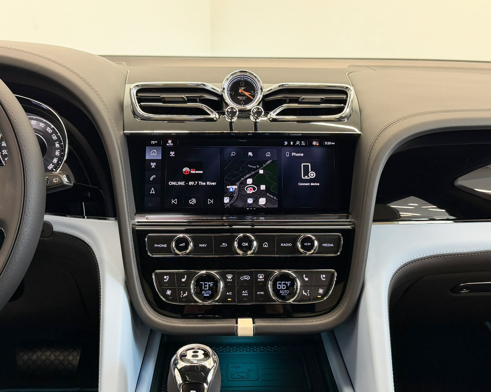 New 2027 Bentley Bentayga AWD/4WD image 30