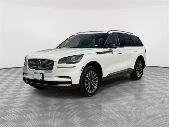 Used 2023 Lincoln Aviator Reserve w/ Elements Package Plus image 3