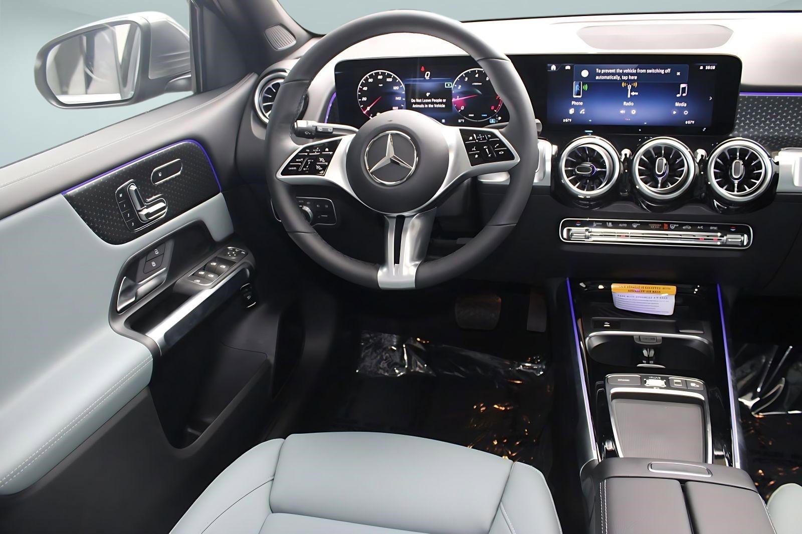 New 2026 Mercedes-Benz GLB 250 image 28