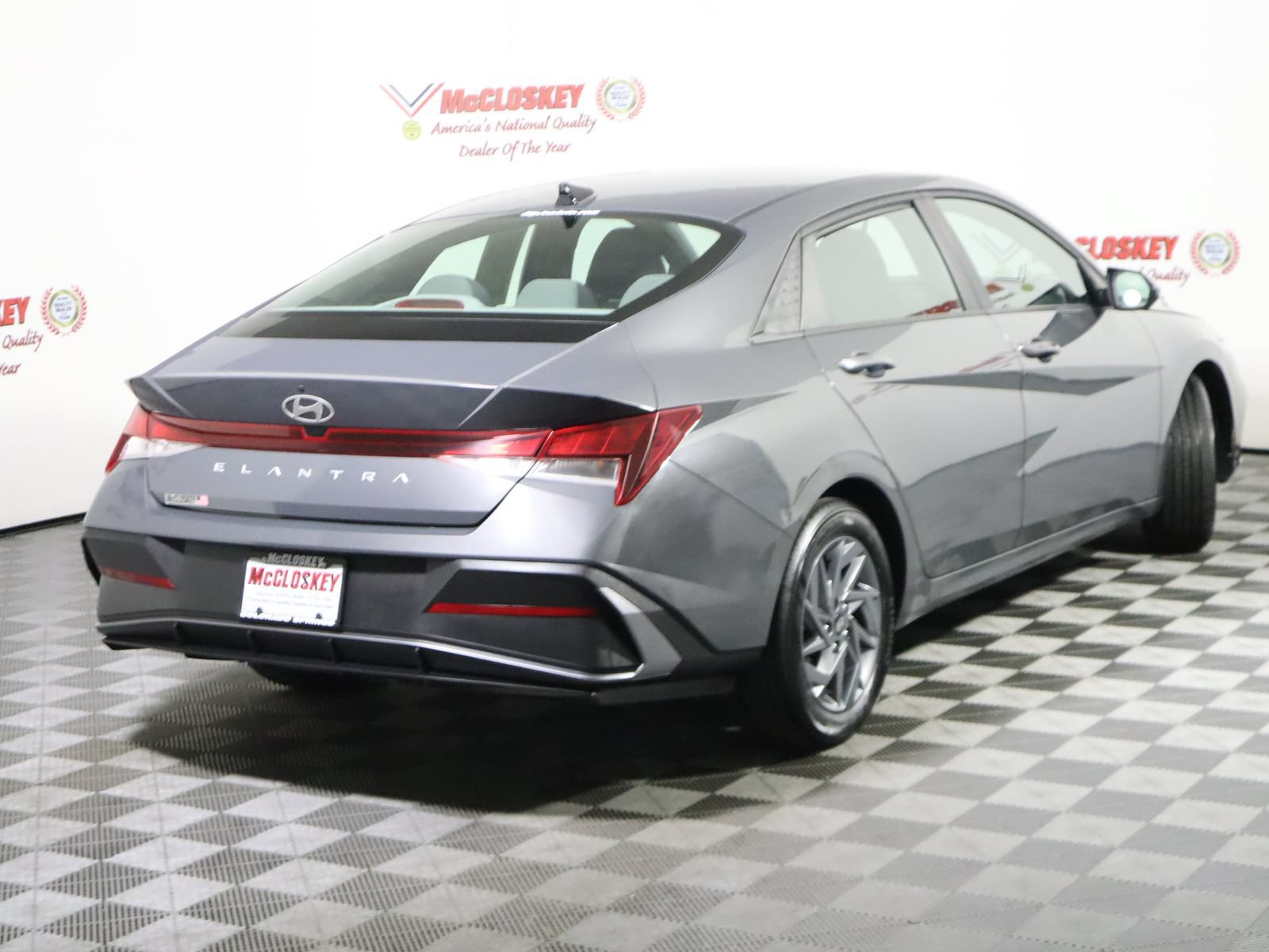 Used 2024 Hyundai Elantra SEL FWD image 5