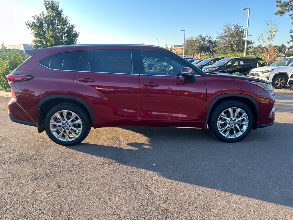 Used 2020 Toyota Highlander Limited AWD/4WD image 8