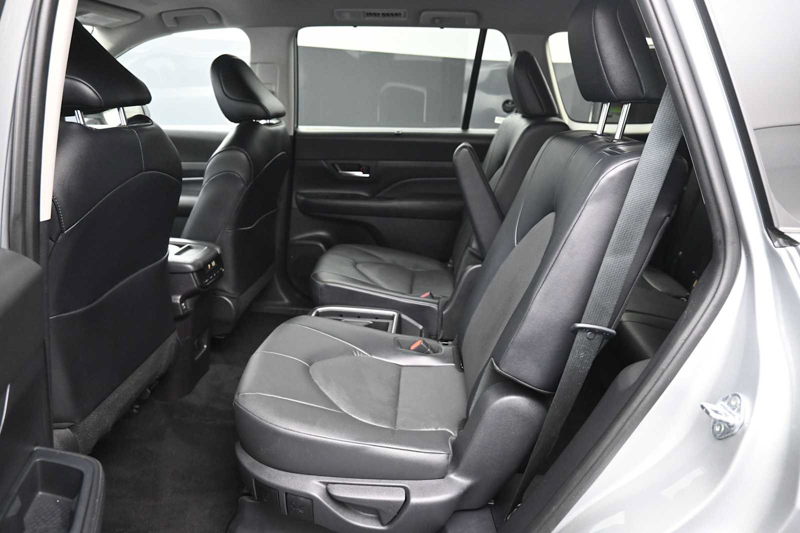 Certified 2025 Toyota Grand Highlander AWD image 23