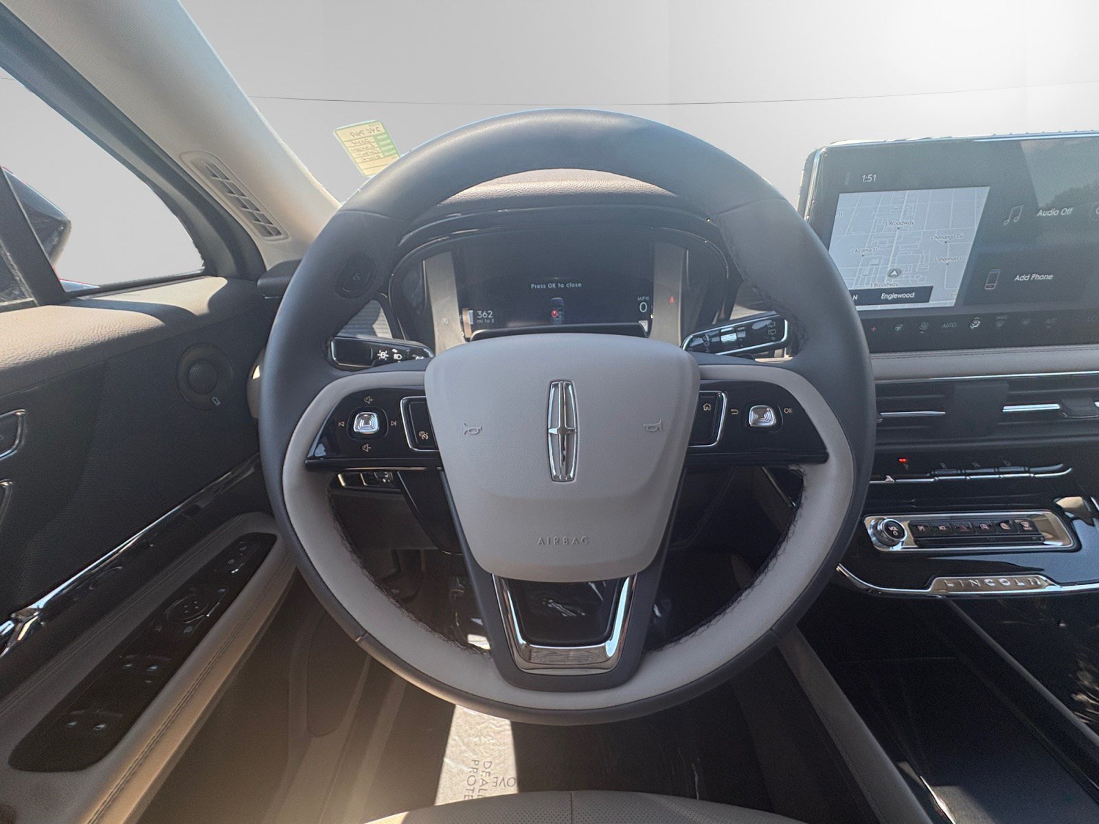 Certified 2024 Lincoln Corsair AWD w/ Equipment Group 102A image 12