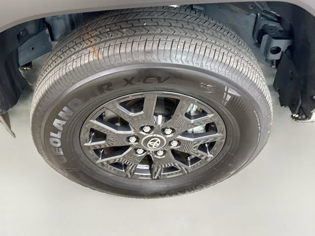 Used 2025 Toyota 4Runner SR5 RWD image 30