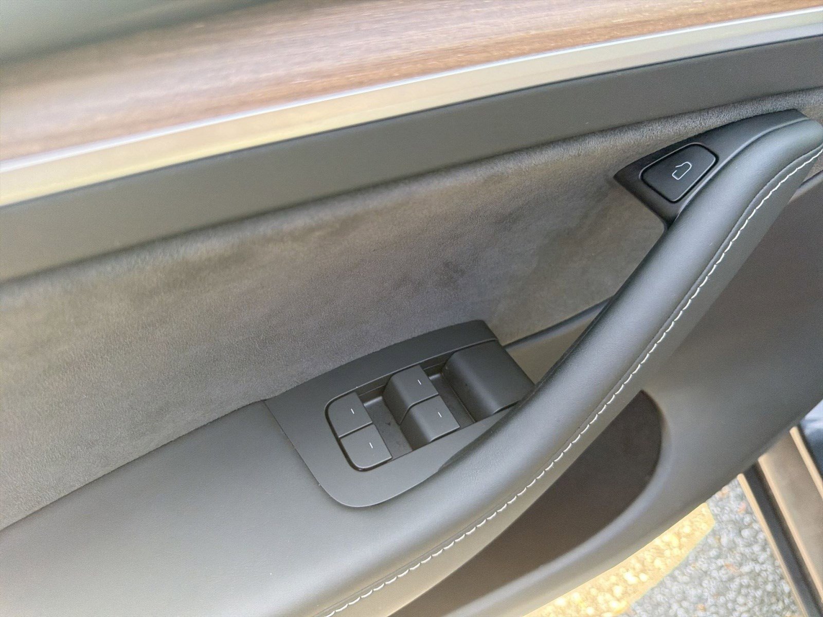 Used 2024 Tesla Model Y Long Range image 15