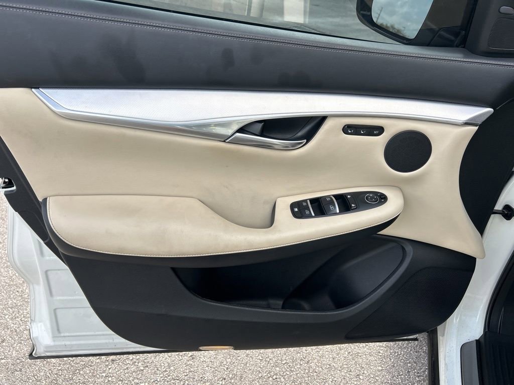 Used 2021 INFINITI QX50 Essential w/ Convenience Package image 17