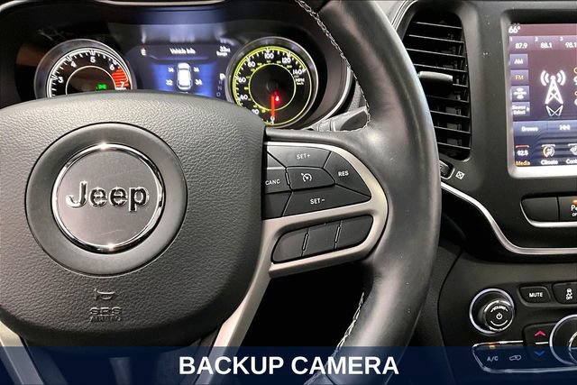 Used 2021 Jeep Cherokee Latitude w/ Comfort Safety Group AWD/4WD image 16