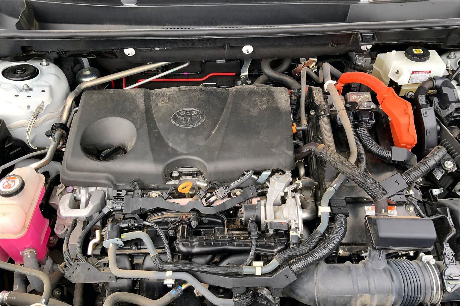 Used 2021 Toyota RAV4 XLE w/ Convenience Package AWD/4WD image 32