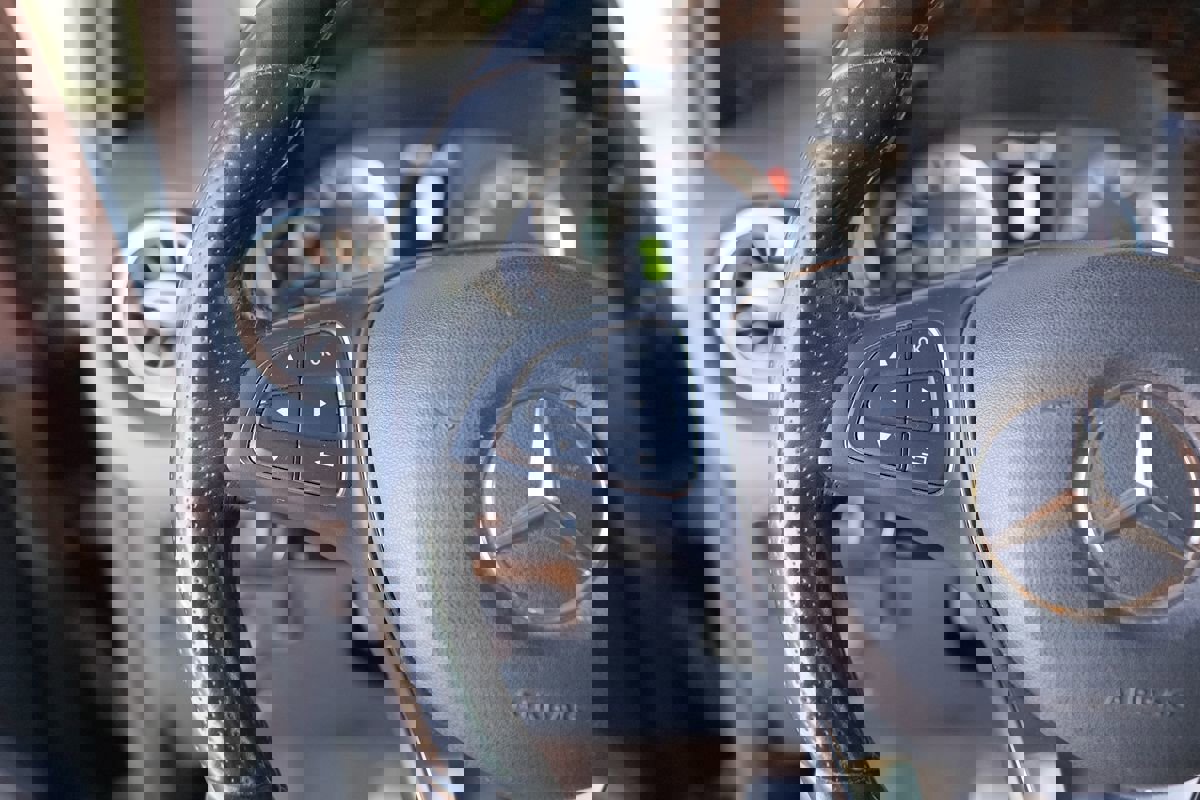 Used 2018 Mercedes-Benz Metris Passenger image 14